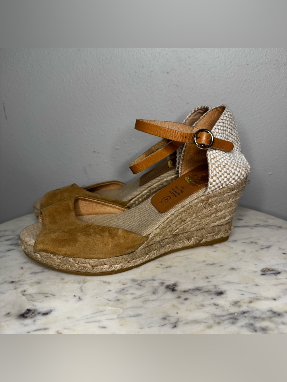 Kanna Espadrille Wedge Sandals Size 6
Made in Spain Suede and Fabric Upper
Shoes